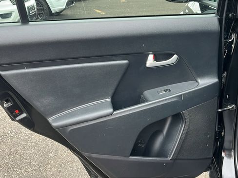 Used 2016 Kia Sportage LX image 25