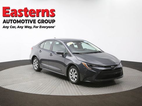 Used 2025 Toyota Corolla LE image 48