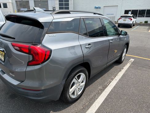 Certified 2020 GMC Terrain SLE w/ Driver Convenience Package AWD/4WD image 3