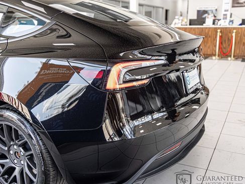 Used 2025 Tesla Model 3 Long Range RWD image 15