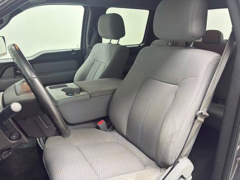 Used 2014 Ford F150 XLT w/ XLT Chrome Package image 21