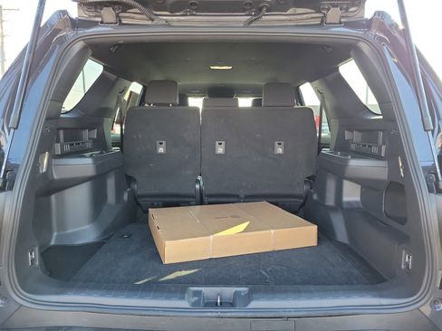 Used 2025 Toyota 4Runner SR5 image 8