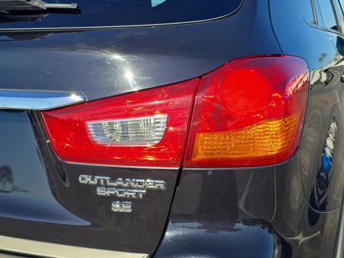 Used 2019 Mitsubishi Outlander Sport SE image 8