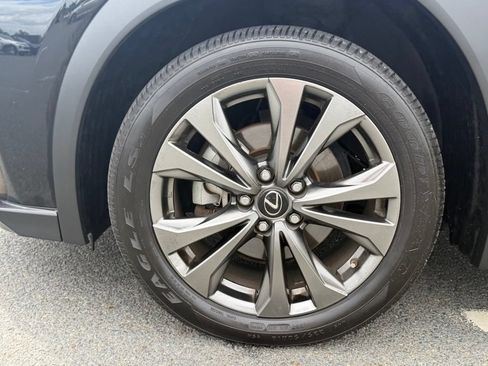 Used 2019 Lexus UX 200 F Sport w/ F Sport Premium Package FWD image 11