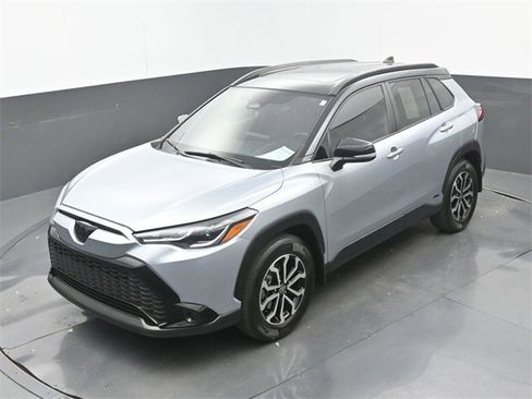 Used 2024 Toyota Corolla Cross SE w/ Moonroof Package image 34