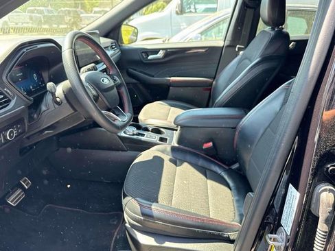 Used 2023 Ford Escape ST-Line Select w/ Tech Pack #2 AWD/4WD image 5