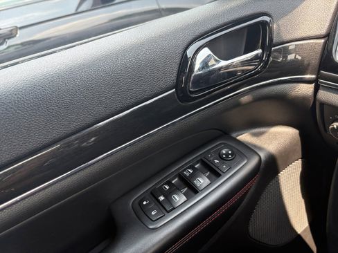 Used 2020 Jeep Grand Cherokee Trailhawk image 32