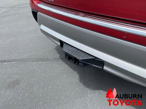 New 2026 Toyota Highlander Platinum AWD/4WD image 9