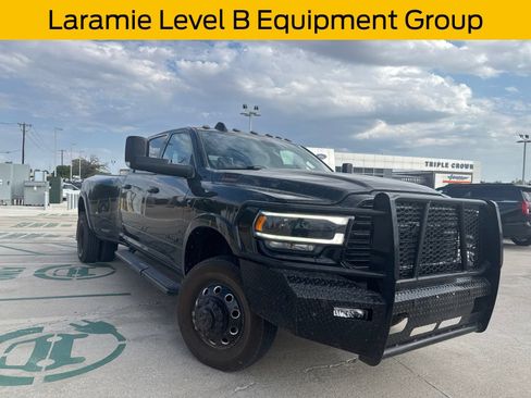 Used 2022 RAM 3500 Laramie AWD/4WD image 1