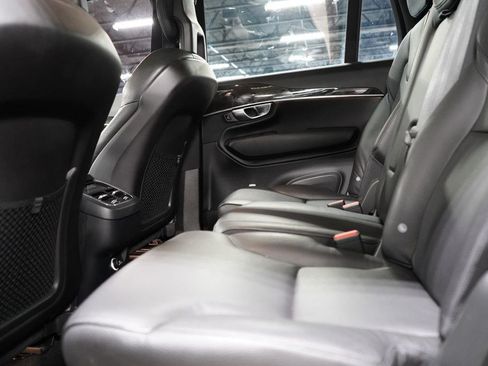Used 2018 Volvo XC90 T6 Momentum w/ Convenience Package AWD/4WD image 14