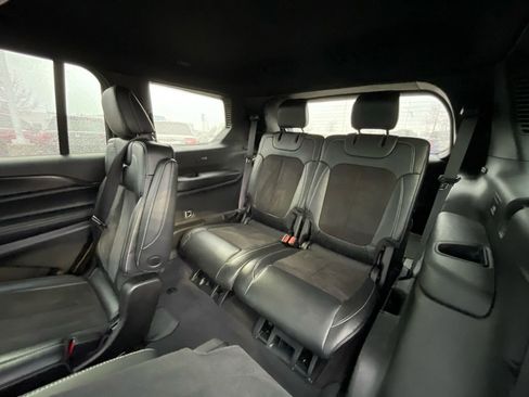 Used 2023 Jeep Grand Cherokee L Laredo image 22