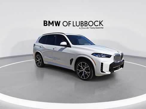 New 2026 BMW X5 sDrive40i w/ M Sport Package RWD image 2