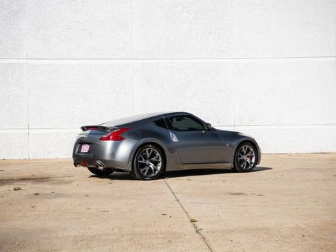 Used 2014 Nissan 370Z Coupe w/ Sport Package image 37