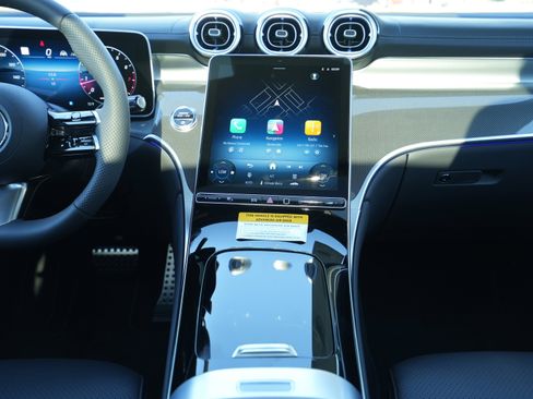 New 2026 Mercedes-Benz GLC 300 4MATIC image 25