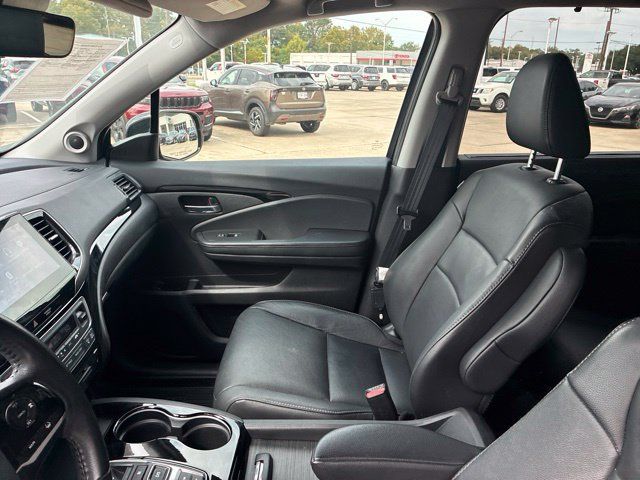Used 2020 Honda Pilot Touring image 16