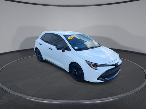 Used 2022 Toyota Corolla SE FWD image 3