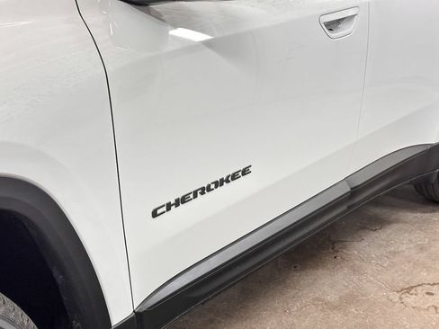 New 2026 Jeep Cherokee Limited AWD/4WD image 17