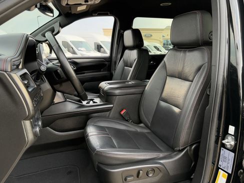 Used 2024 Chevrolet Suburban RST image 27