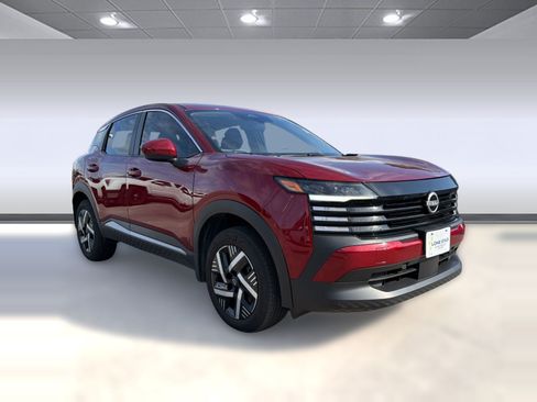 Used 2025 Nissan Kicks SV FWD image 7