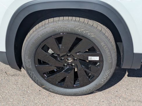 New 2026 Volkswagen Atlas Cross Sport SE AWD/4WD image 17