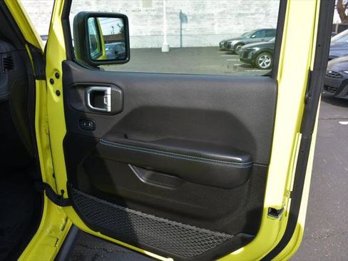 Used 2024 Jeep Wrangler Unlimited Rubicon 4xe AWD/4WD image 16