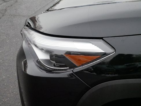 Used 2023 Toyota Corolla Cross XSE image 16