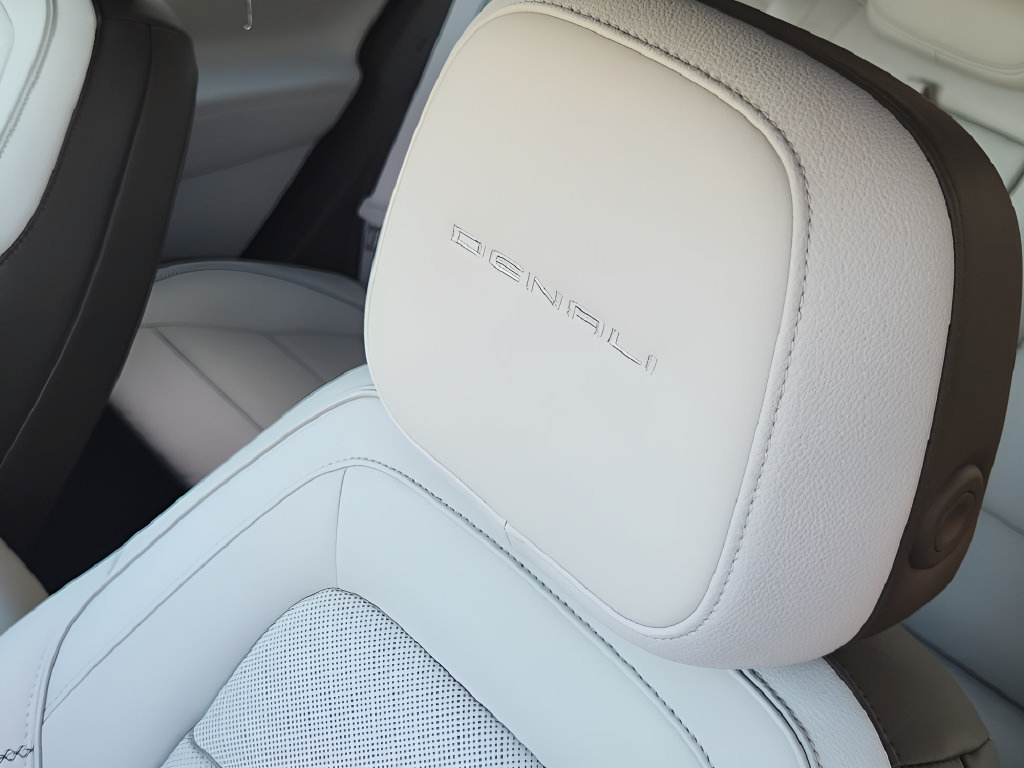 New 2027 GMC Terrain Denali w/ LPO, Floor Liner Package AWD/4WD image 10