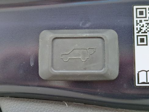 Used 2023 Toyota RAV4 Limited AWD/4WD image 21