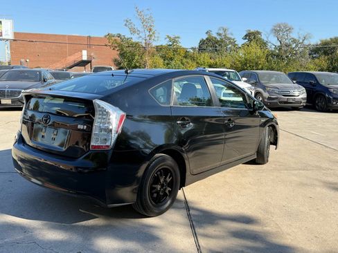 Used 2011 Toyota Prius Three image 2