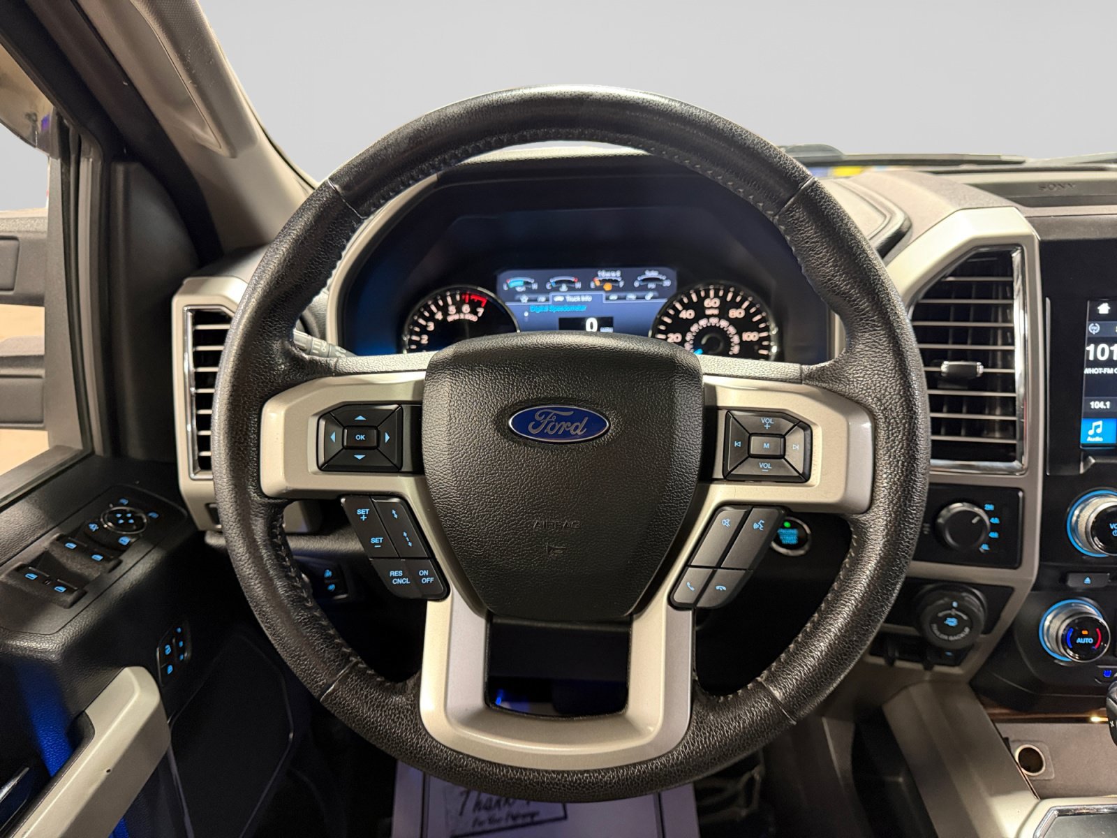 Used 2016 Ford F150 Lariat w/ Equipment Group 502A Luxury AWD/4WD image 19