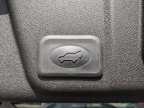 Used 2010 Buick Enclave CXL w/ Trailering Provision Package image 10