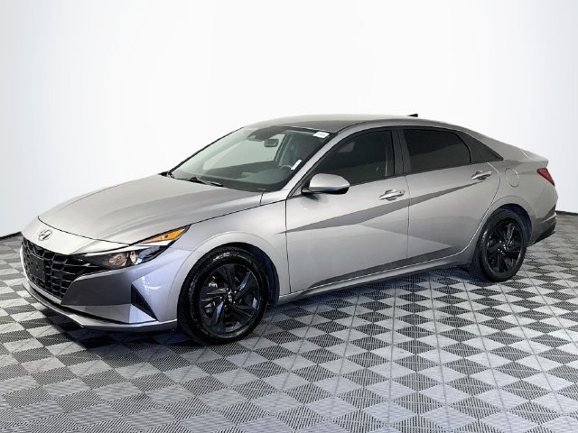 Used 2021 Hyundai Elantra SEL FWD image 4