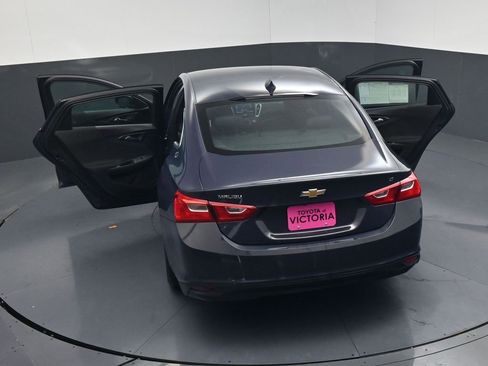 Used 2025 Chevrolet Malibu LT FWD image 21