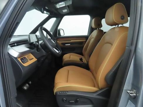 New 2025 Volkswagen ID. Buzz Pro S Plus image 22