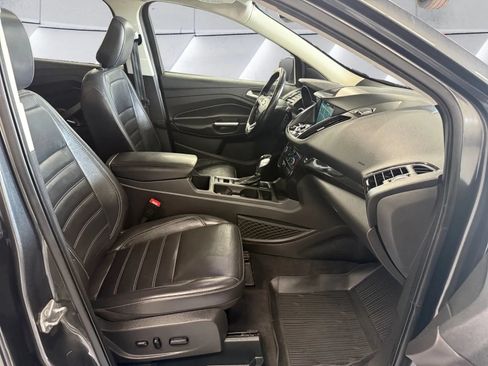 Used 2019 Ford Escape Titanium AWD/4WD image 17