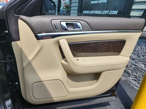 Used 2014 Lincoln MKS w/ Equipment Group 101A FWD image 44
