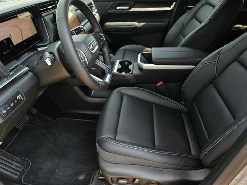 New 2026 GMC Terrain Elevation w/ Elevation Premium Package image 8