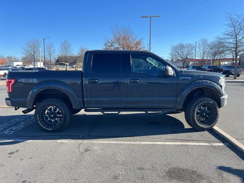 Used 2017 Ford F150 XLT w/ Trailer Tow Package image 7