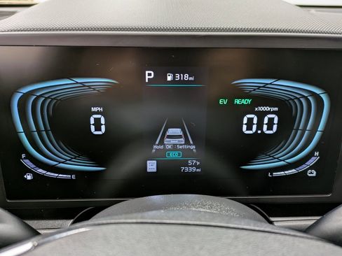 Certified 2024 Kia Niro LX image 15