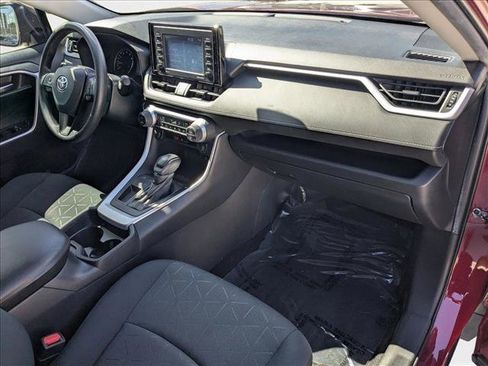 Certified 2021 Toyota RAV4 XLE image 19