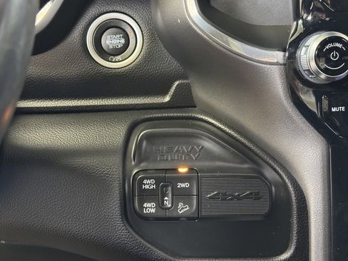 Used 2021 RAM 2500 Laramie w/ Safety Group B image 35