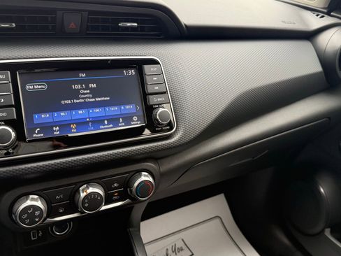 Used 2025 Nissan Kicks Play S image 35