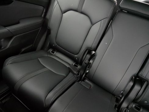 Certified 2025 Honda Pilot EX-L image 12