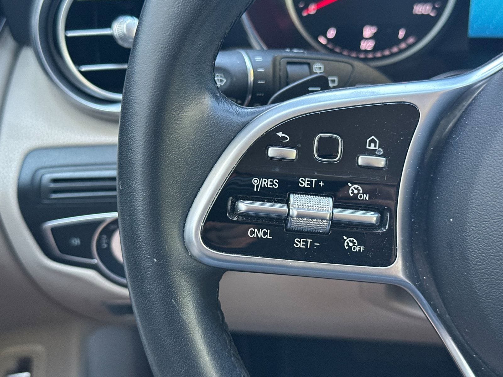 Certified 2021 Mercedes-Benz GLC 300 image 26