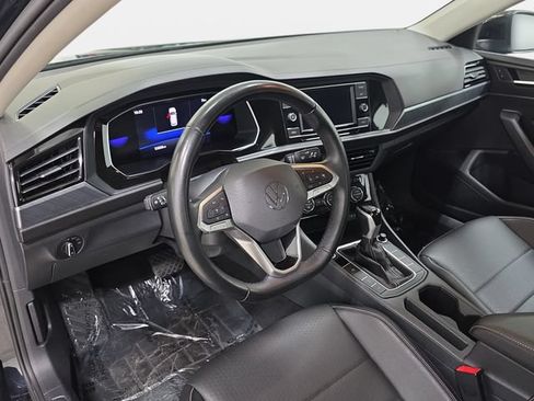 Used 2023 Volkswagen Jetta SE FWD image 16
