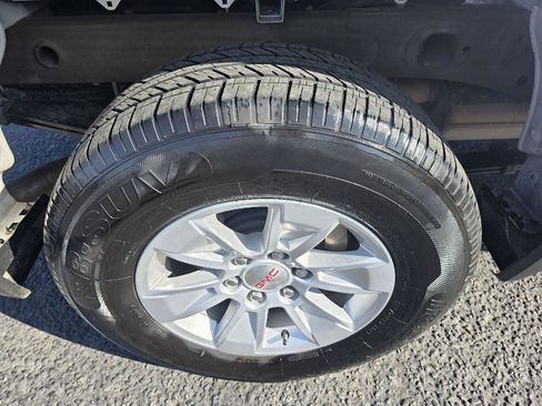 Used 2024 GMC Sierra 1500 SLE AWD/4WD image 17