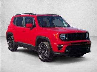 Used 2022 Jeep Renegade Latitude w/ Convenience Group video 3
