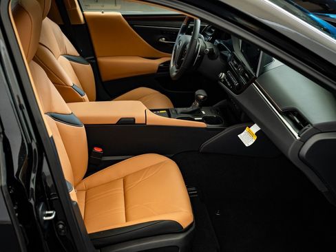 New 2025 Lexus ES 350 Ultra Luxury image 23