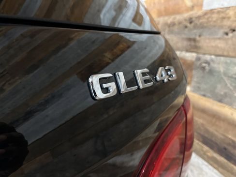 Used 2018 Mercedes-Benz GLE 43 AMG GLE 43 AMG image 24