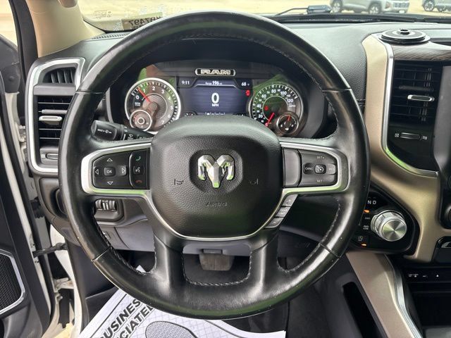Used 2019 RAM 1500 Laramie AWD/4WD image 2